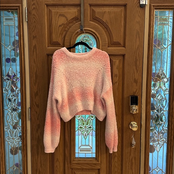 064 Wild Fable Pink Crop Top Sweater - Picture 2 of 6